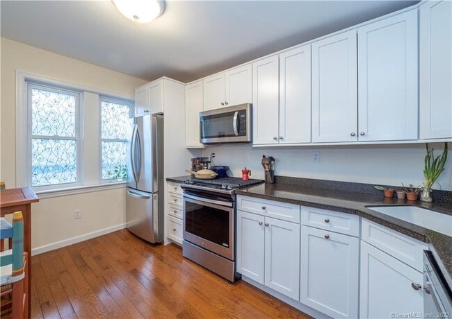 Building Photo - 115 Main St