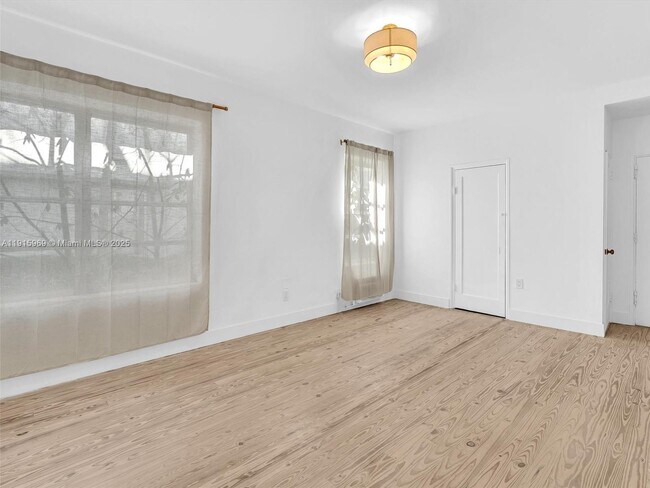 Building Photo - 821 Jefferson Ave