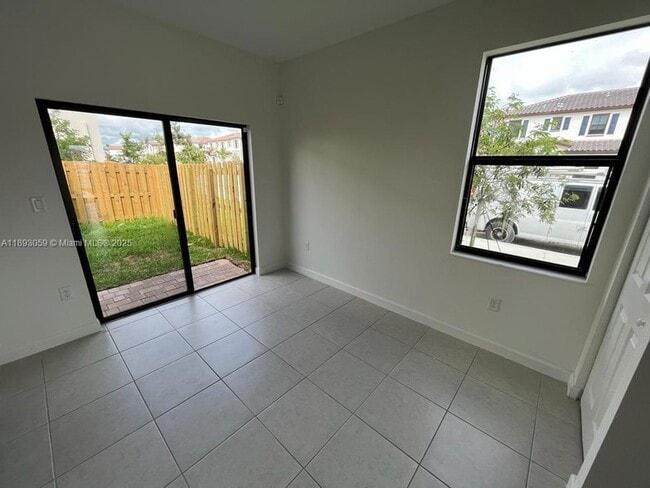 Building Photo - 24628 SW 118 Ct