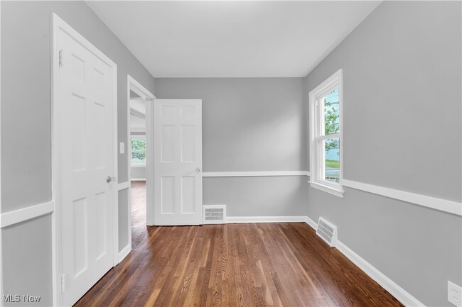 Building Photo - 22750 Tracy Ave