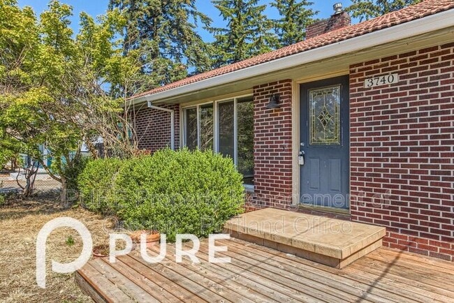 Building Photo - 3740 SE 134th Ave
