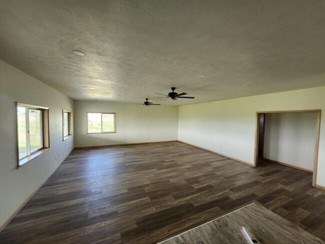 Building Photo - 23802 W McFarlane Rd