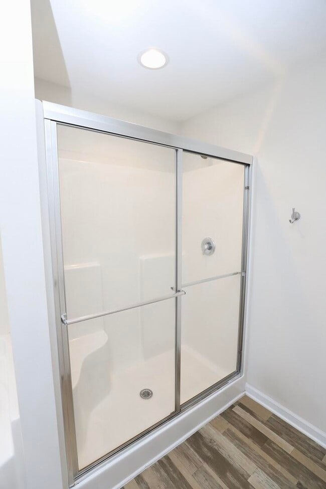 Building Photo - 2943 Old Field Rd