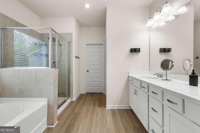 Building Photo - 228 Whitneys Wy