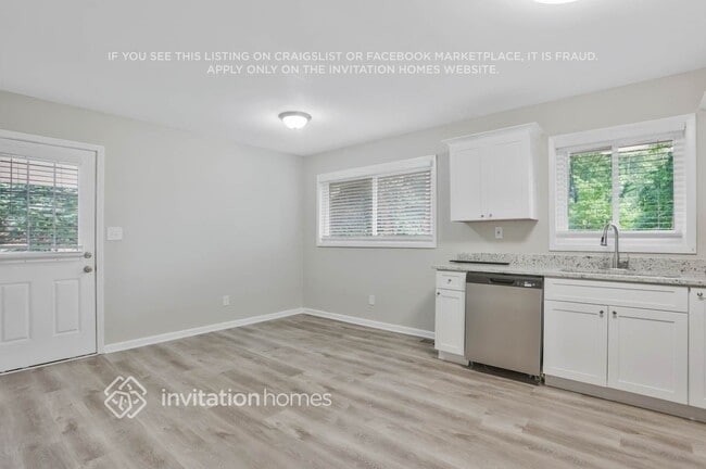 Building Photo - 2805 Cherry Laurel Ln SW