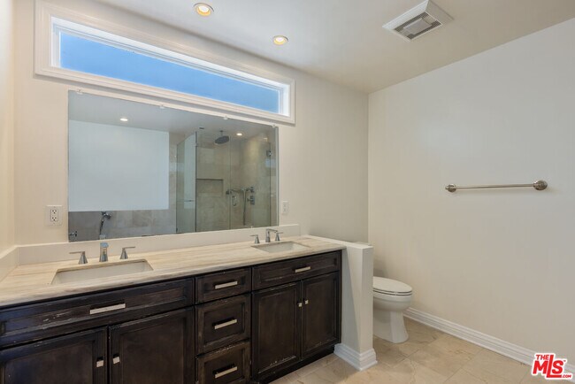 Building Photo - 11339 Thurston Pl