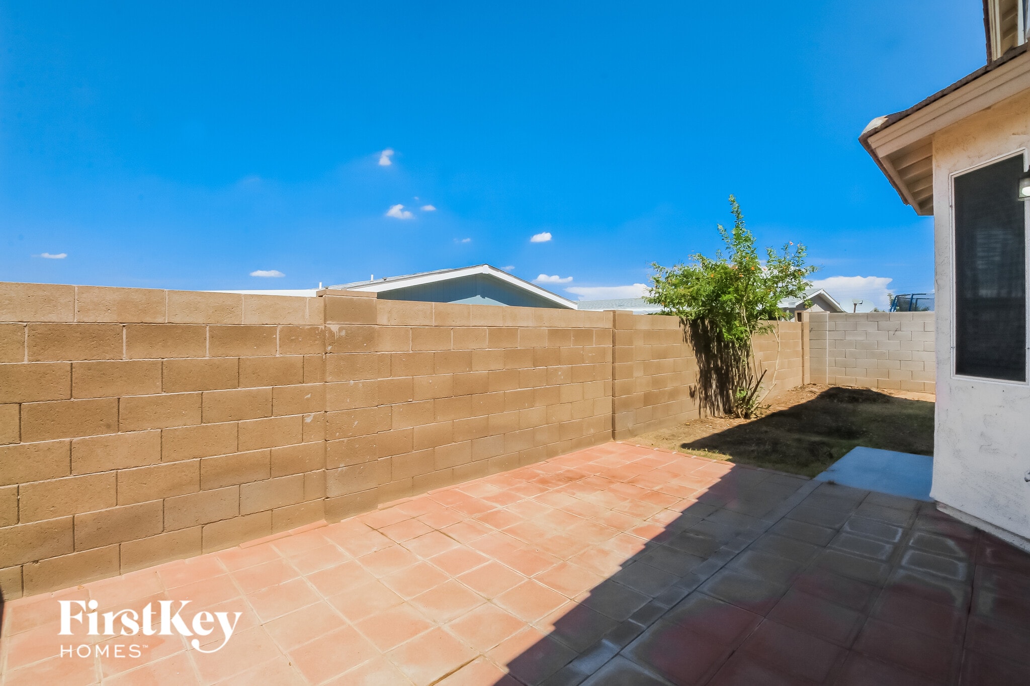 Building Photo - 40556 N Domiano St