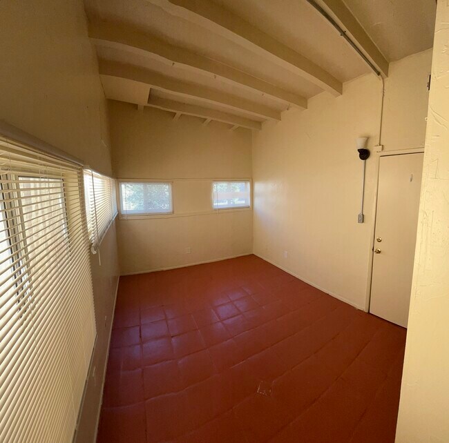 Room for rent - 5020 College Ave