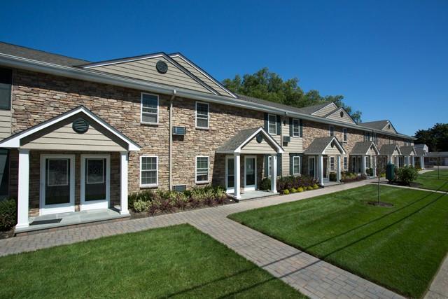 Building Photo - 9 Pickwick Ln