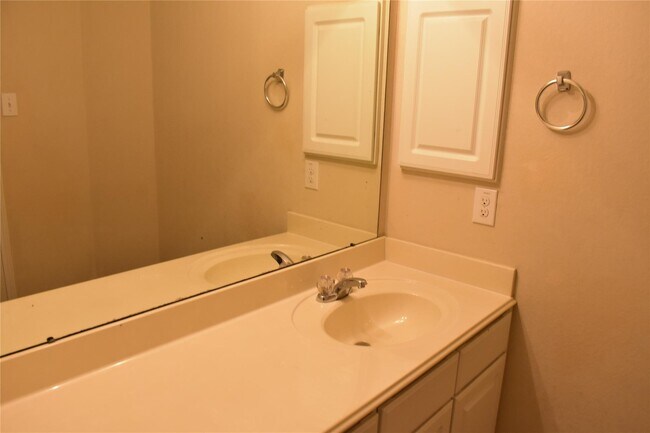 Building Photo - 2911 Creek Arbor Cir