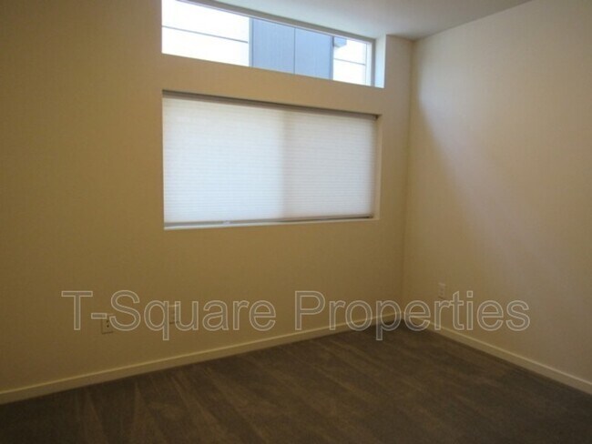 Building Photo - 4848 A Delridge Way SW
