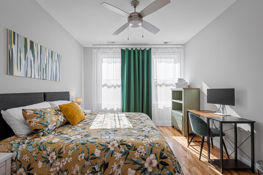 Secondary Bedroom - 2511 Porter St