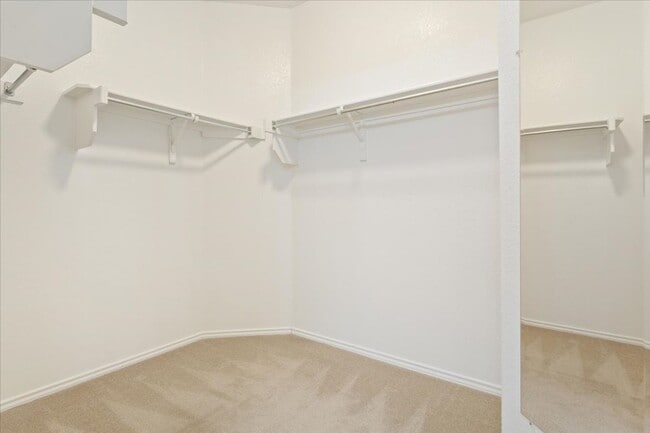 Building Photo - 141 Dickens Cir