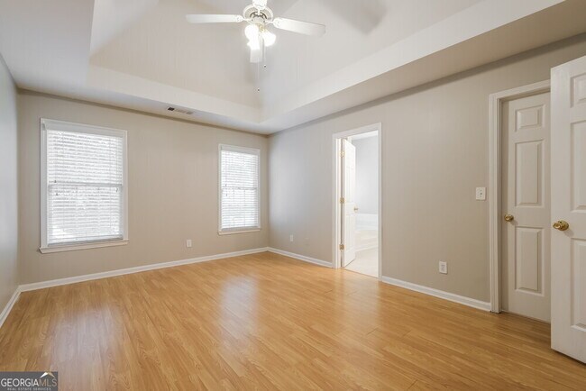 Building Photo - 605 Oxford Crest Ct NW
