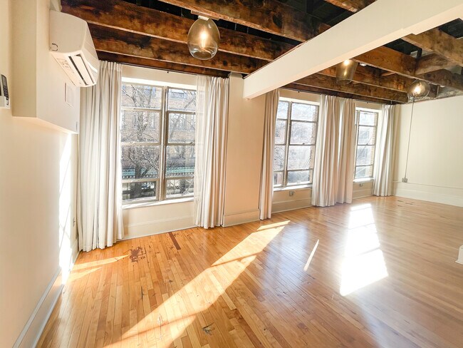 Building Photo - 505 Union Ave SW