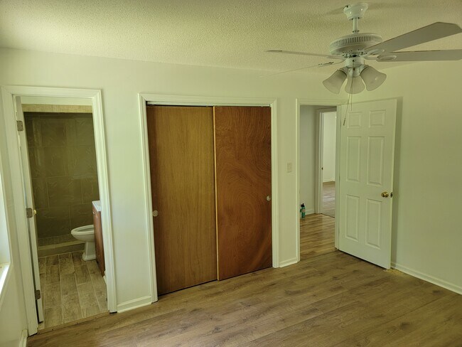 Building Photo - 1101 Lily Pad Ln