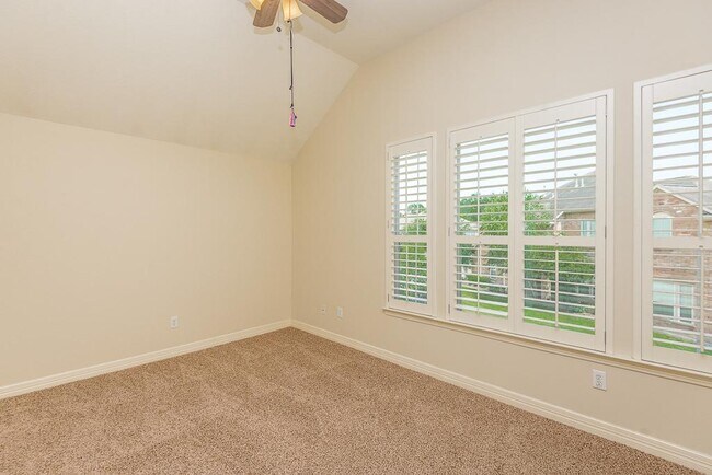 Building Photo - 12330 Timber Hollow