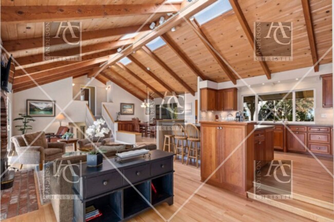 Building Photo - 4 bedroom 3 bath home in Scotts Valley