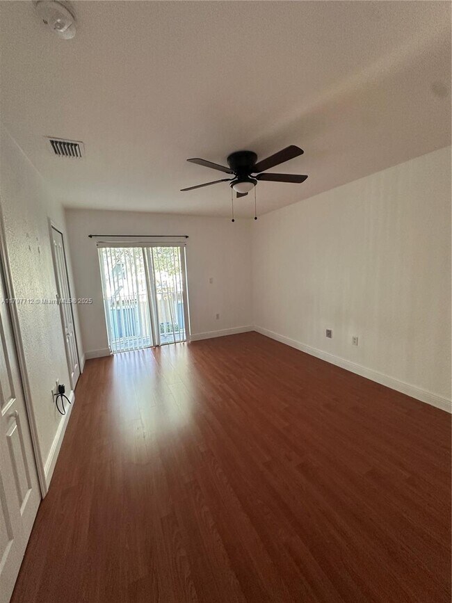 Building Photo - 3181 SW 129th Ave