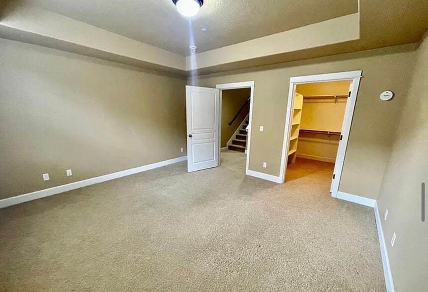 Building Photo - 8557 SE Bristol Park Dr