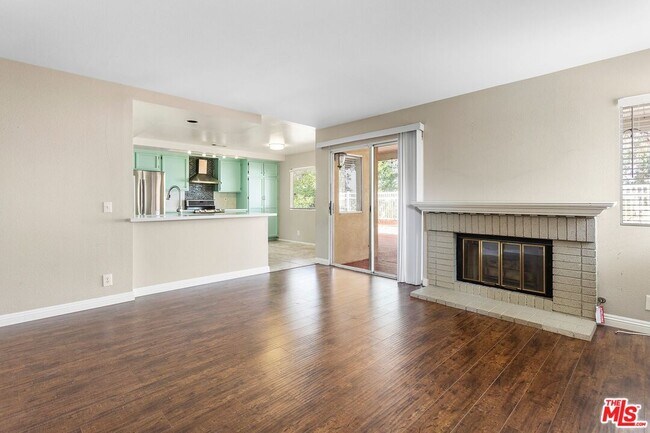 Building Photo - 39851 Ranchwood Dr