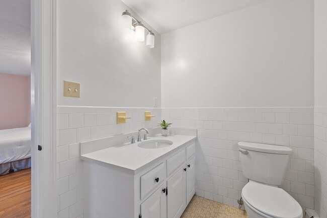 Building Photo - 6 John Matthews Rd