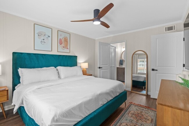 Building Photo - Shore Thing: Seasonal Beachfront Rental (D...