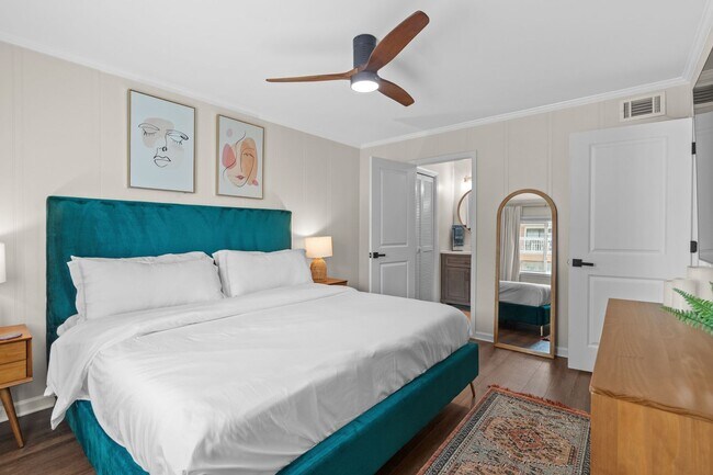 Building Photo - Shore Thing: Seasonal Beachfront Rental (Nov 1 - February 28, 2026)