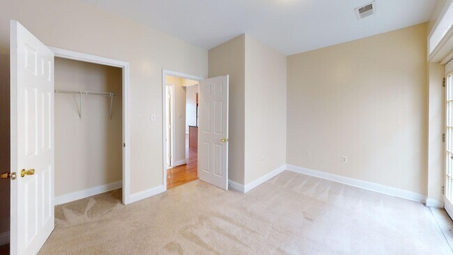 Building Photo - 2703 12th St NE
