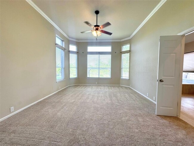 Building Photo - 136 Mountain Laurel Way