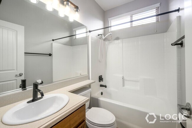 Building Photo - 2445 E White Horse Dr