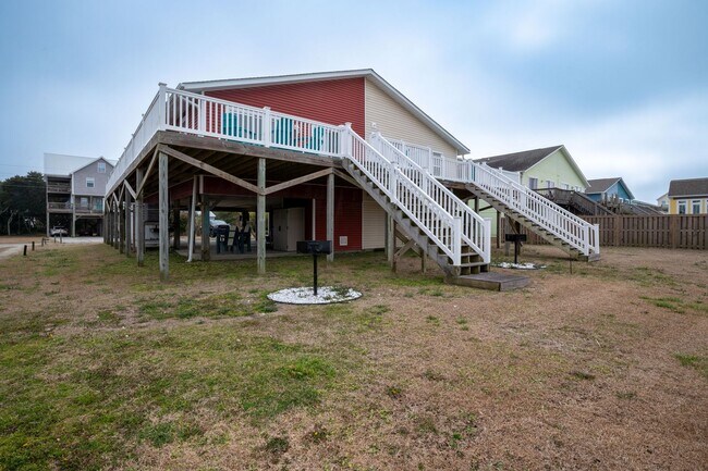 Building Photo - So Free @ 219 Coastal Dr