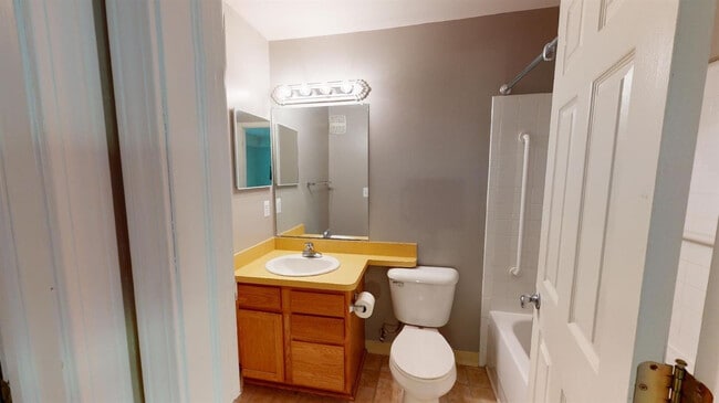 Building Photo - 275 Briarcrest Dr