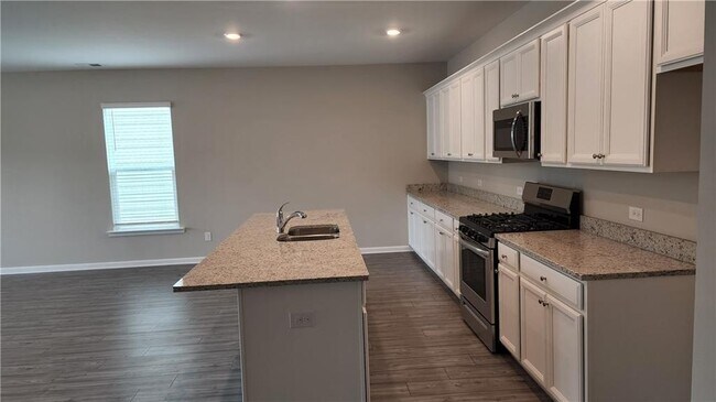 Building Photo - 400 Grey Falcon Ave