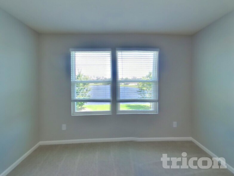 Building Photo - 372 Harley Dr