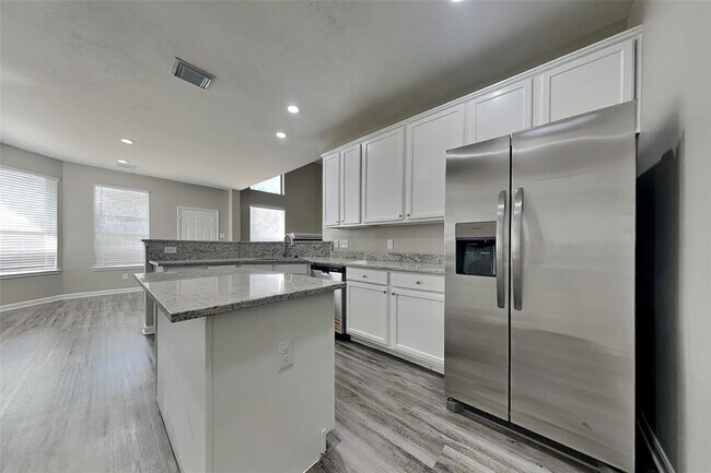Building Photo - 17907 Timber Crossing Ln