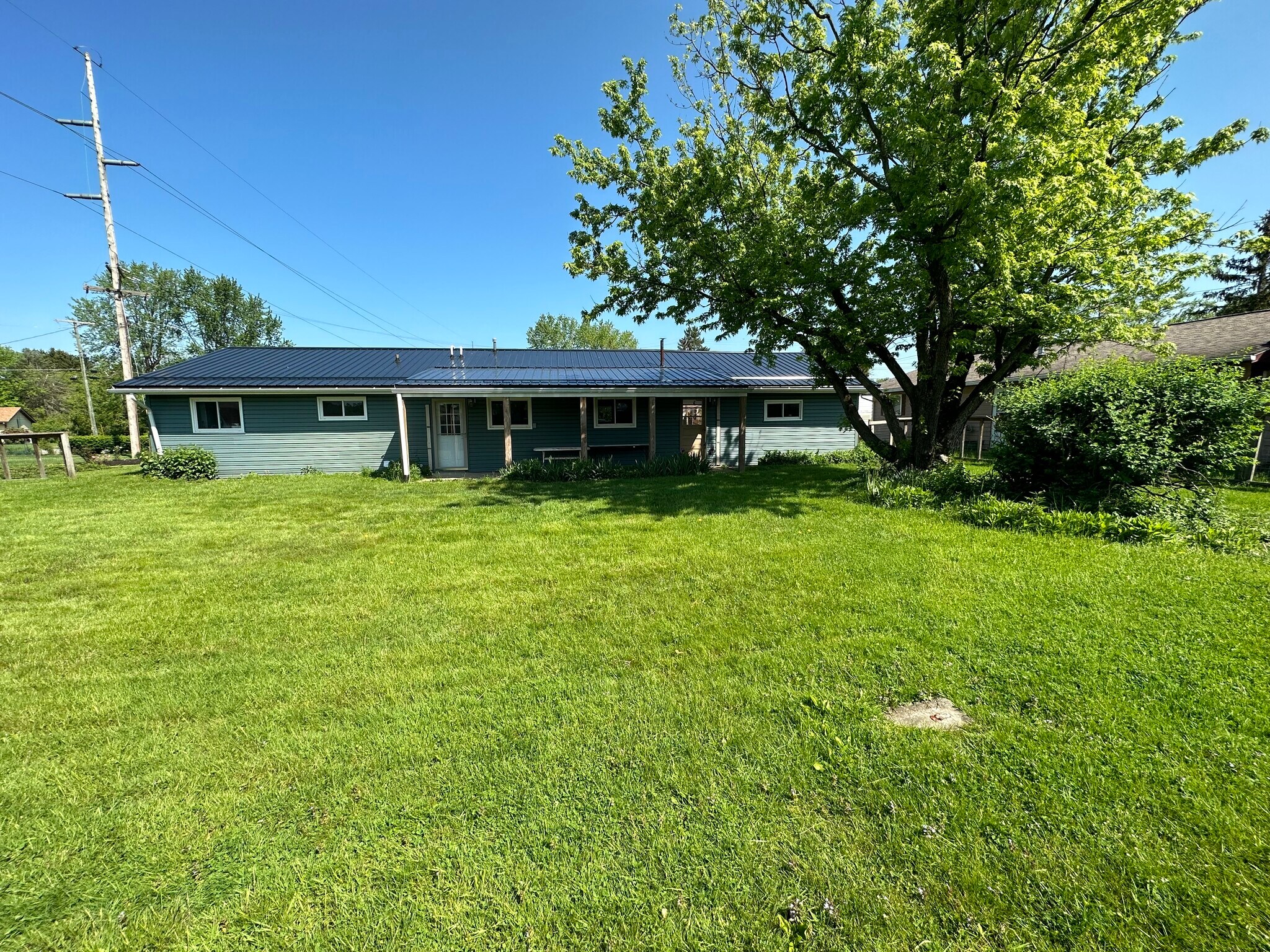 Building Photo - 201 Sherwood Dr