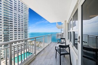 Building Photo - 3850 Galt Ocean Dr