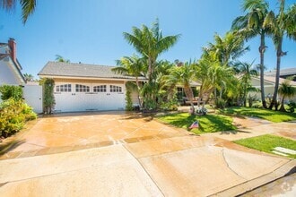 Building Photo - Welcome to Paradice - SHOWINGS START AUGUST 1