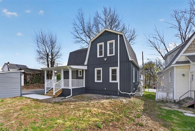 Building Photo - 62 Poplar St