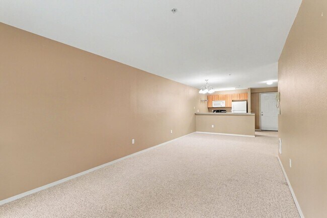 Building Photo - 1818 18th Ave E