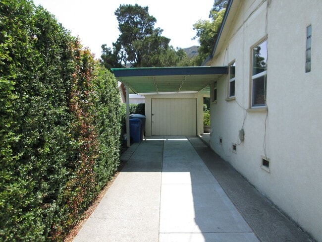 Building Photo - 341 Foothill Blvd