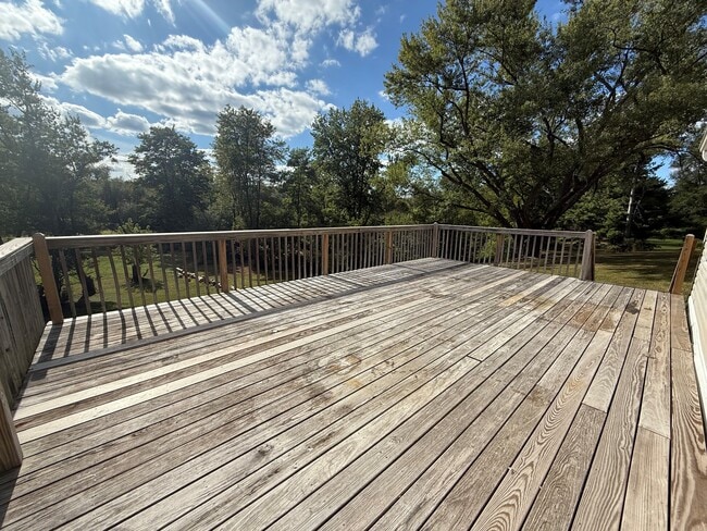 Deck - 1336 Mars Evans City Rd