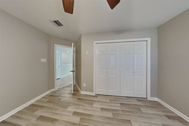 Building Photo - 18502 Fair Grange Ln