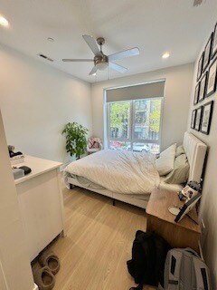 Building Photo - 3355 N Southport Ave