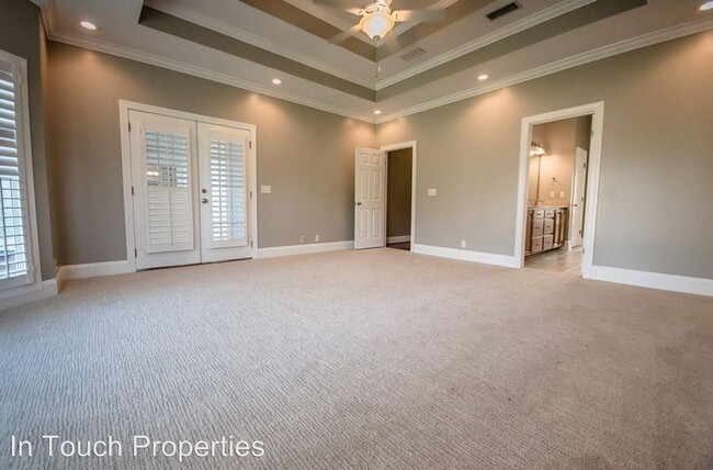 Building Photo - 5 br, 3.5 bath House - 3964 Kinderlou Forest