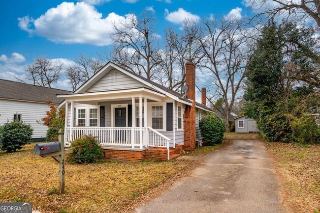 Building Photo - 240 Boulevard