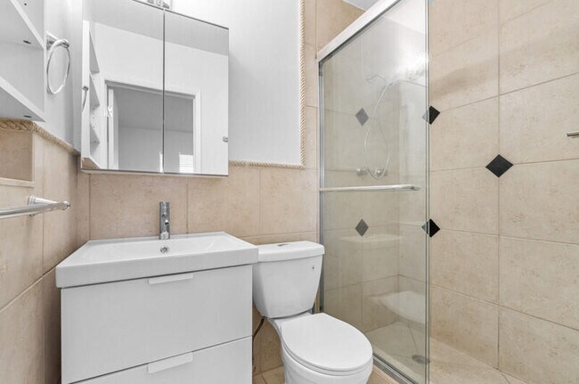 Building Photo - 2380 NE 15th Terrace