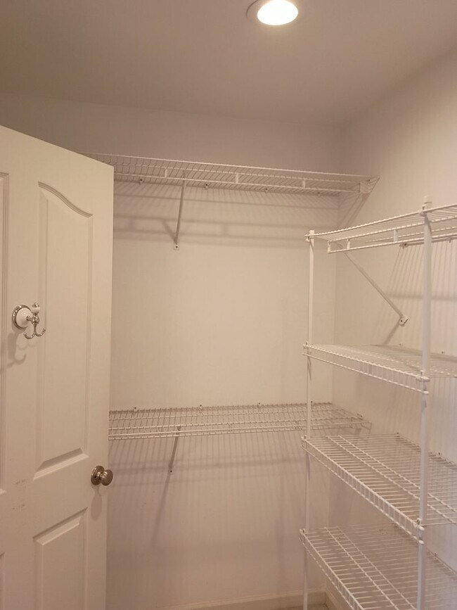 Building Photo - BRIDGEPORT