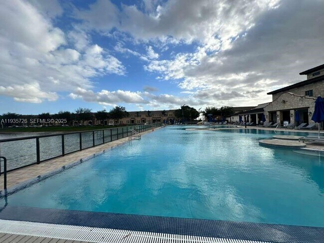 Building Photo - 9350 SW 171st Ct